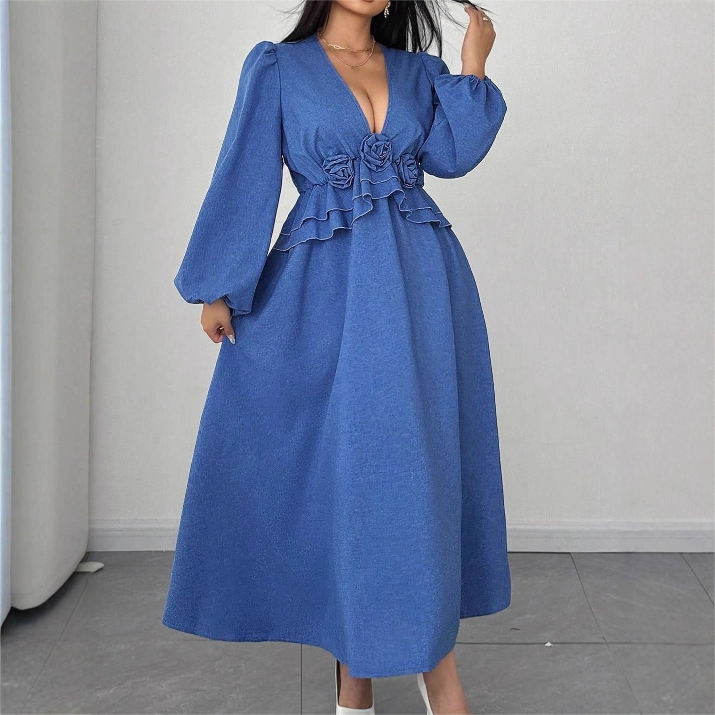 Fashionable V-Neck Floral Maxi Dress with Waist Cinching, Plus Size Women's Long Dress