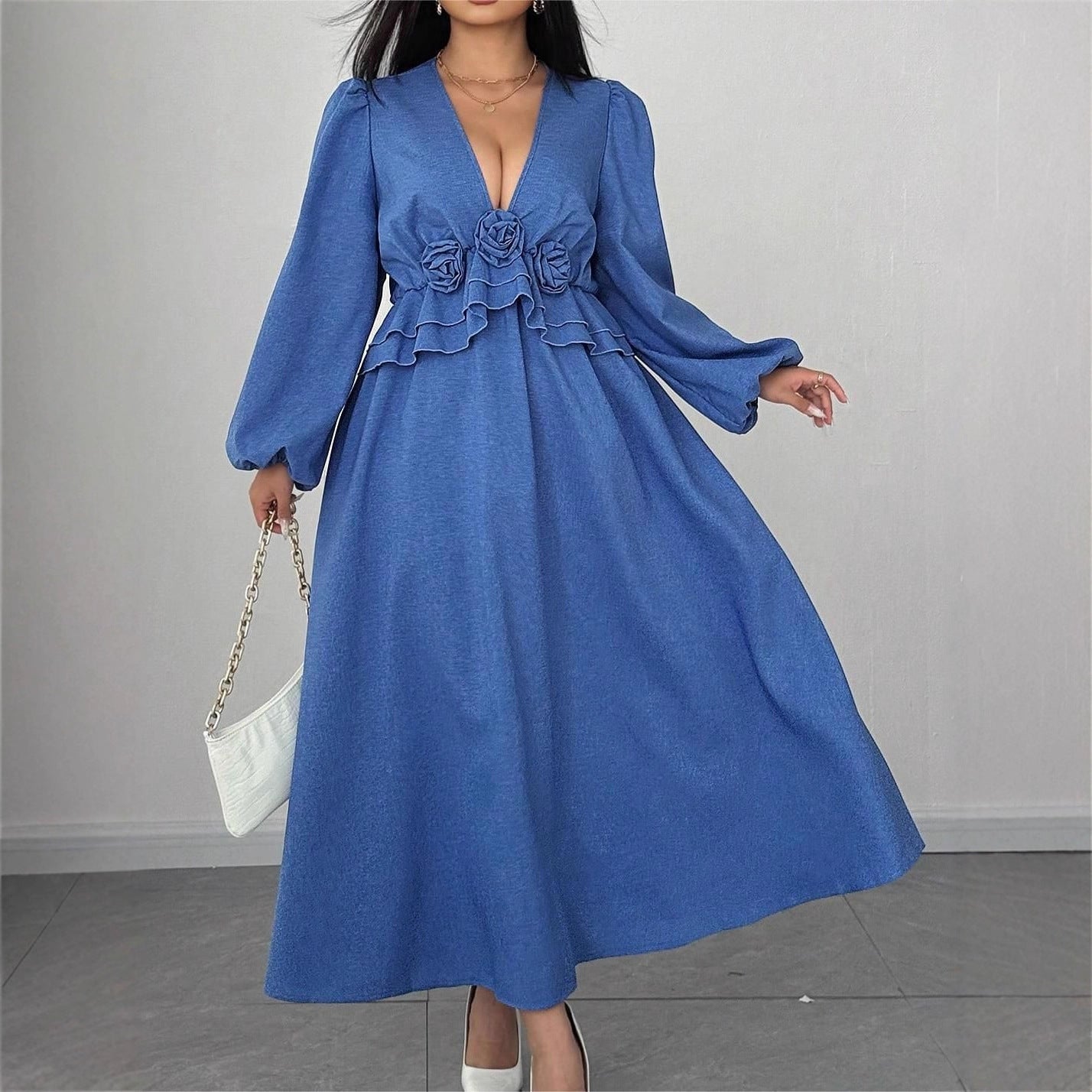 Fashionable V-Neck Floral Maxi Dress with Waist Cinching, Plus Size Women's Long Dress